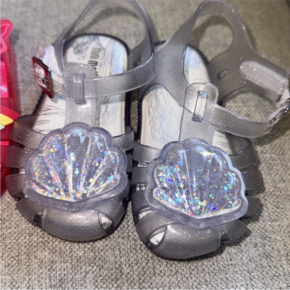 Mini Melissa seashell sandal 🐚 size 6 toddler